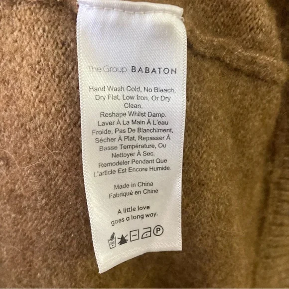 Group by Babaton Adichie Turtleneck Sweater Size Large Oversized Tan - Picture 12 of 13